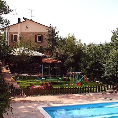 Agriturismo Ca' Isotta Castello di Serravalle Kültér fotó