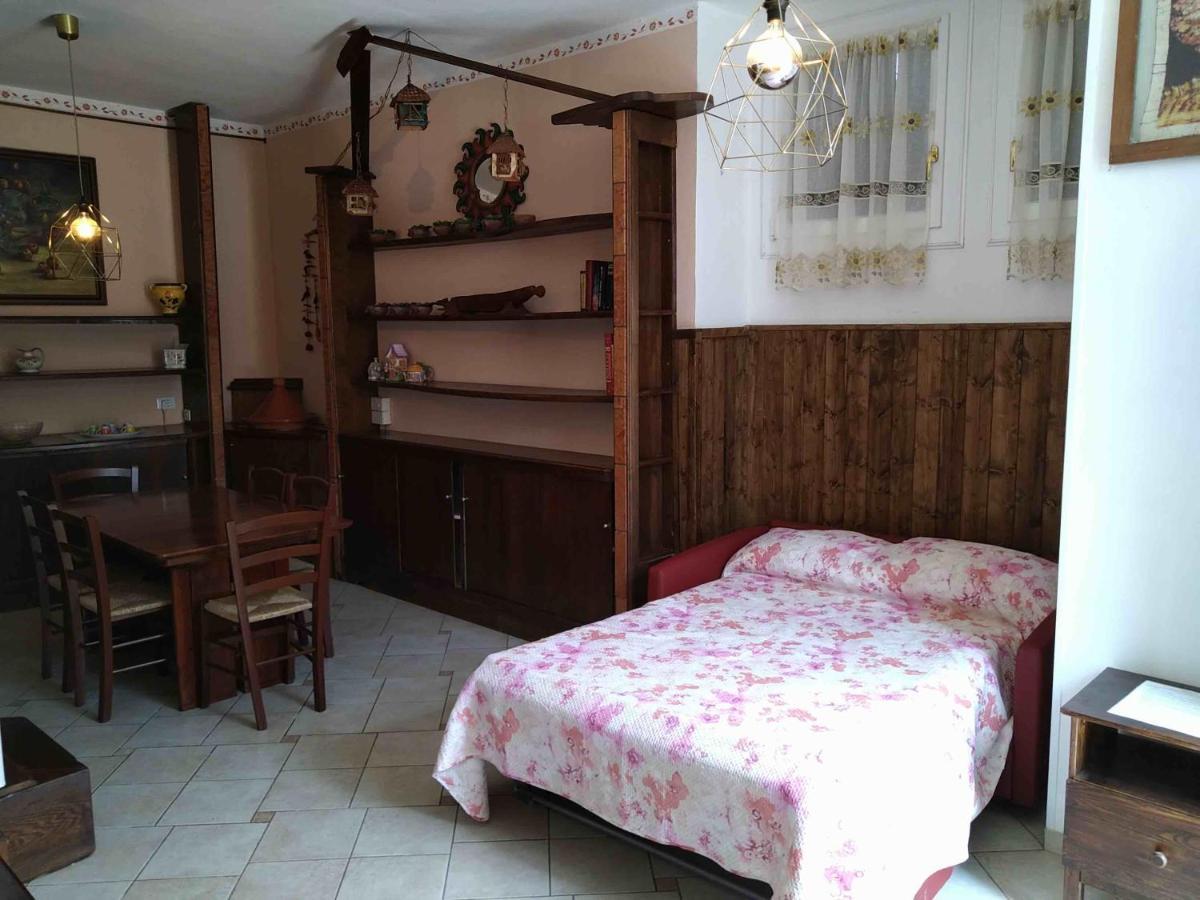 Agriturismo Ca' Isotta Castello di Serravalle Kültér fotó