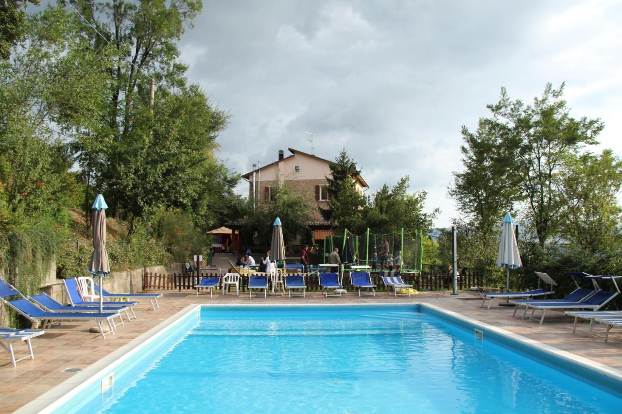 Agriturismo Ca' Isotta Castello di Serravalle Kültér fotó