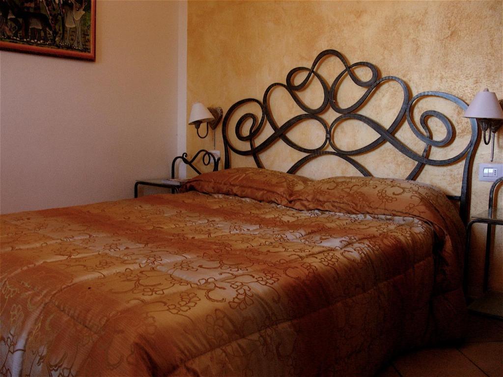 Agriturismo Ca' Isotta Castello di Serravalle Kültér fotó