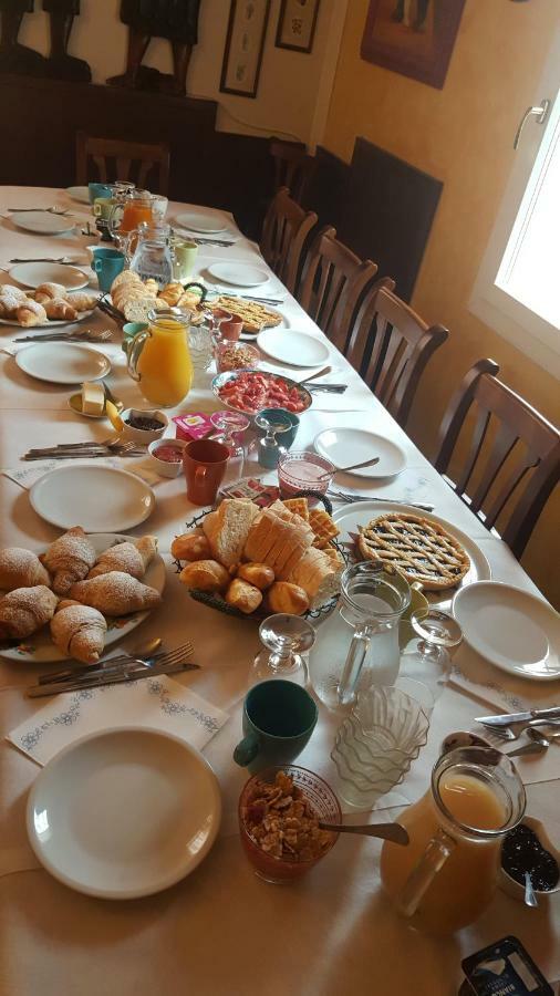 Agriturismo Ca' Isotta Castello di Serravalle Kültér fotó